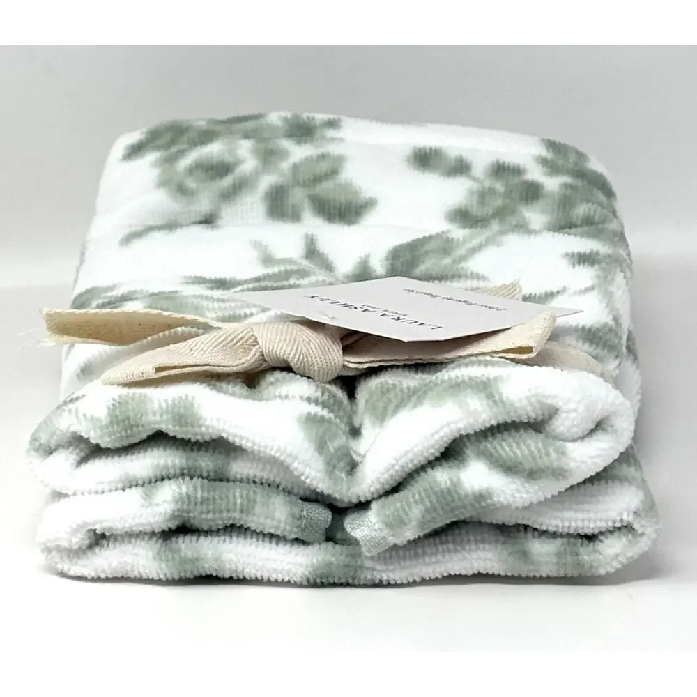 Laura Ashley Floral Bath Fingertip Towel Set 2 Pcs Green White Toile NWT Sage
